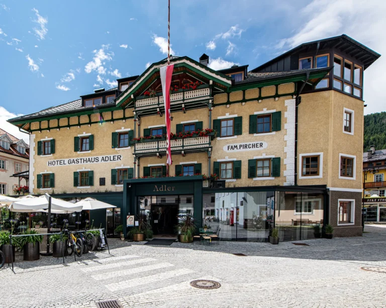 MainPage_Adler&Suite